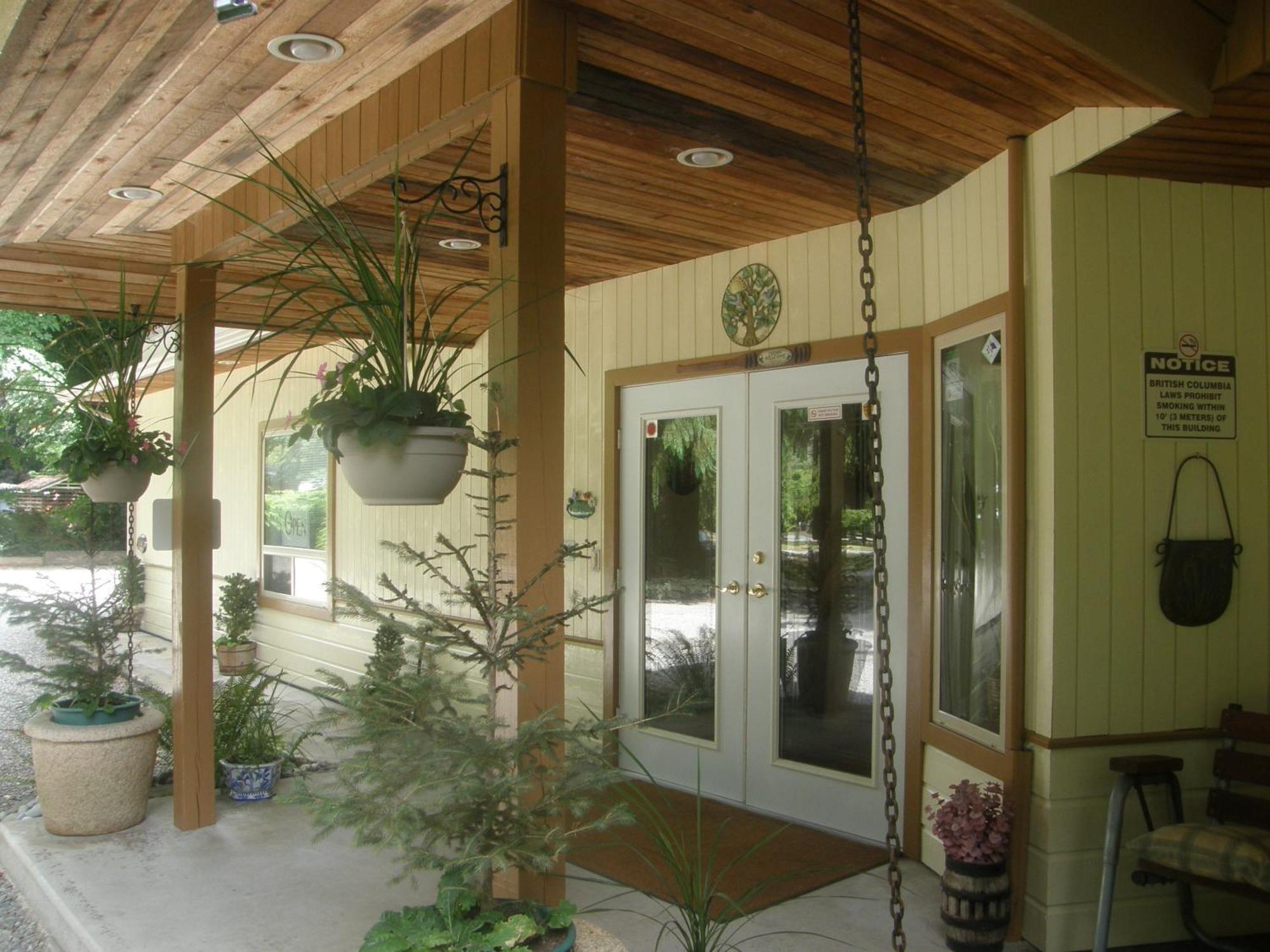 Cedar Wood Lodge Bed & Breakfast Inn Πορτ Άλμπερνι Εξωτερικό φωτογραφία
