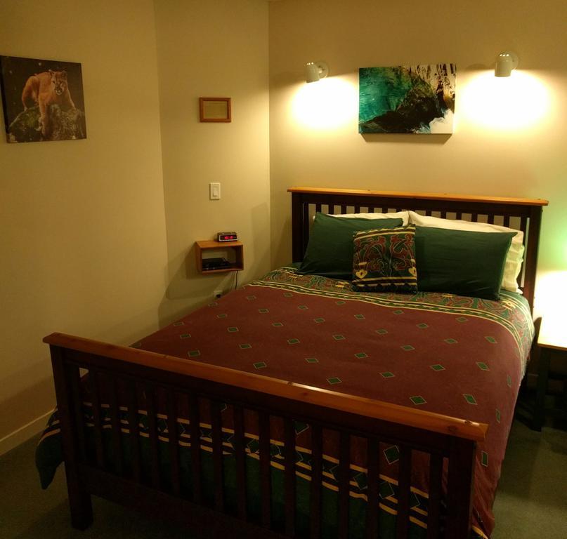 Cedar Wood Lodge Bed & Breakfast Inn Πορτ Άλμπερνι Εξωτερικό φωτογραφία