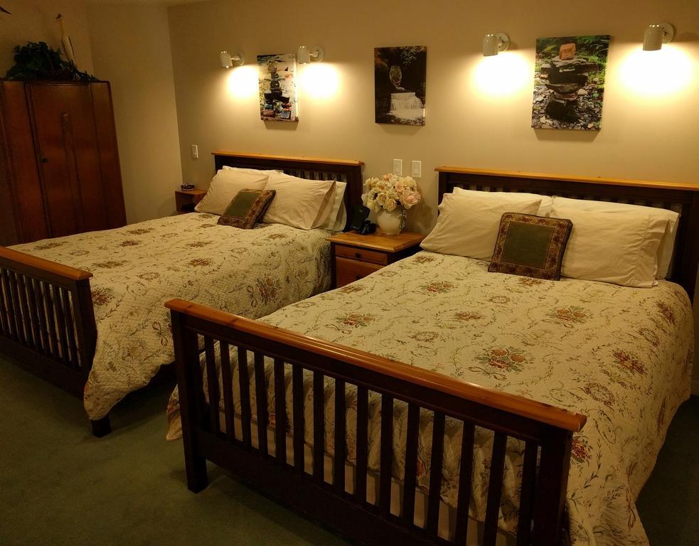 Cedar Wood Lodge Bed & Breakfast Inn Πορτ Άλμπερνι Εξωτερικό φωτογραφία