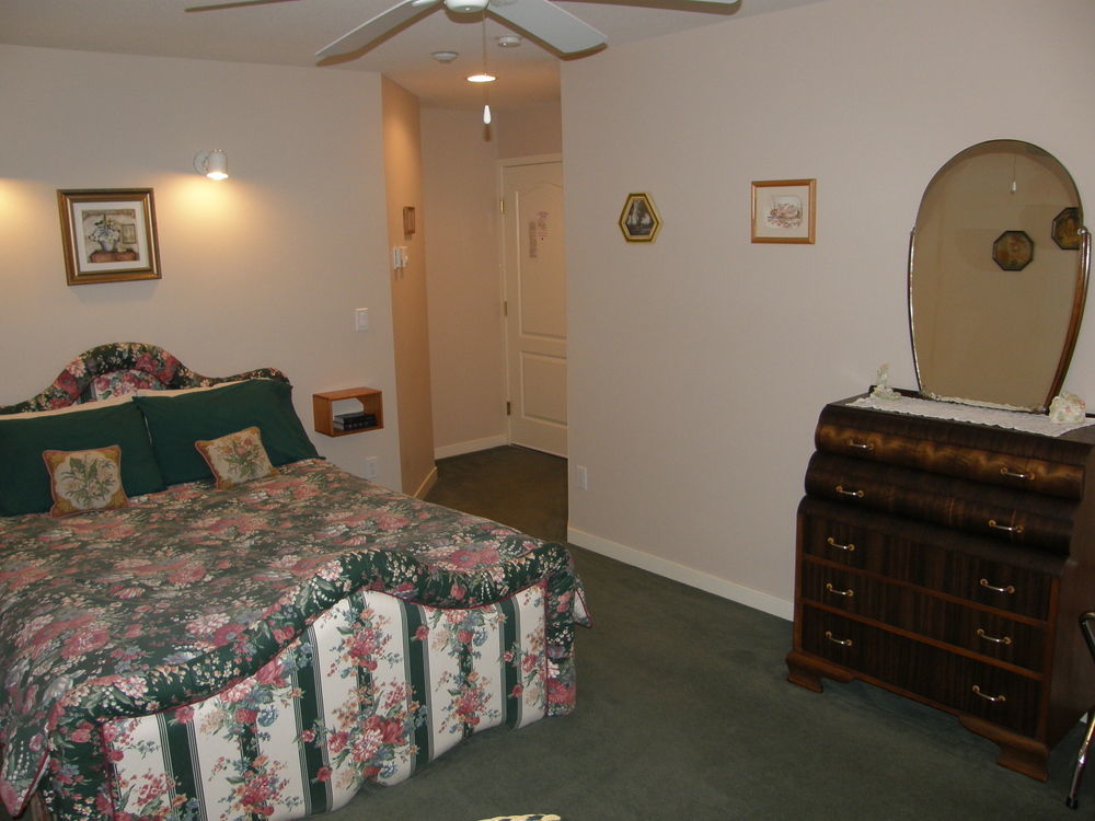Cedar Wood Lodge Bed & Breakfast Inn Πορτ Άλμπερνι Εξωτερικό φωτογραφία